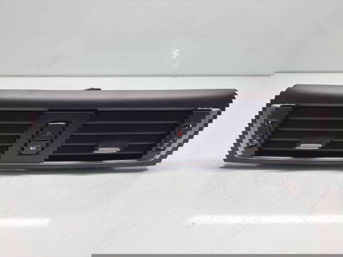  Grila aerisire centrala Bmw 1 (F20) Facelift [Fabr 2011-2017] 9317944-02