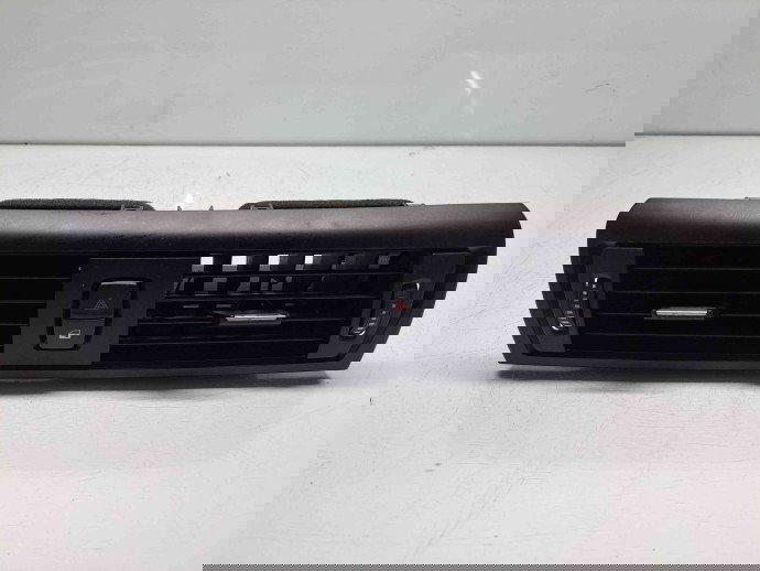  Grila aerisire centrala Bmw 1 (F21) [Fabr 2012-2017] 9205357-11