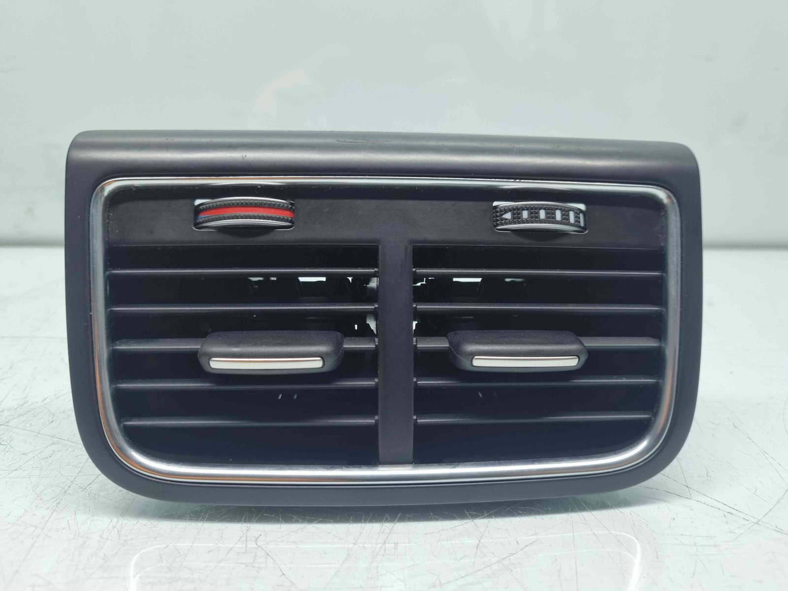 Grila aerisire spate Audi A5 Sportback (8TA) Facelift [Fabr 2009-2015] 8K0819203 - imagine 1