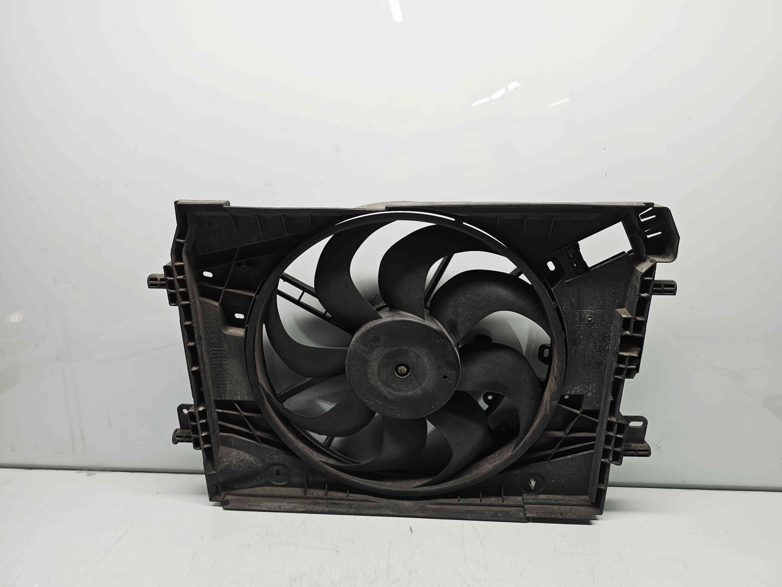 Electroventilator Renault Clio 4 (B98) Hatchback [Fabr 2012-2020] 214816812R 1.2 B D4F740 55KW / 75CP - imagine 4