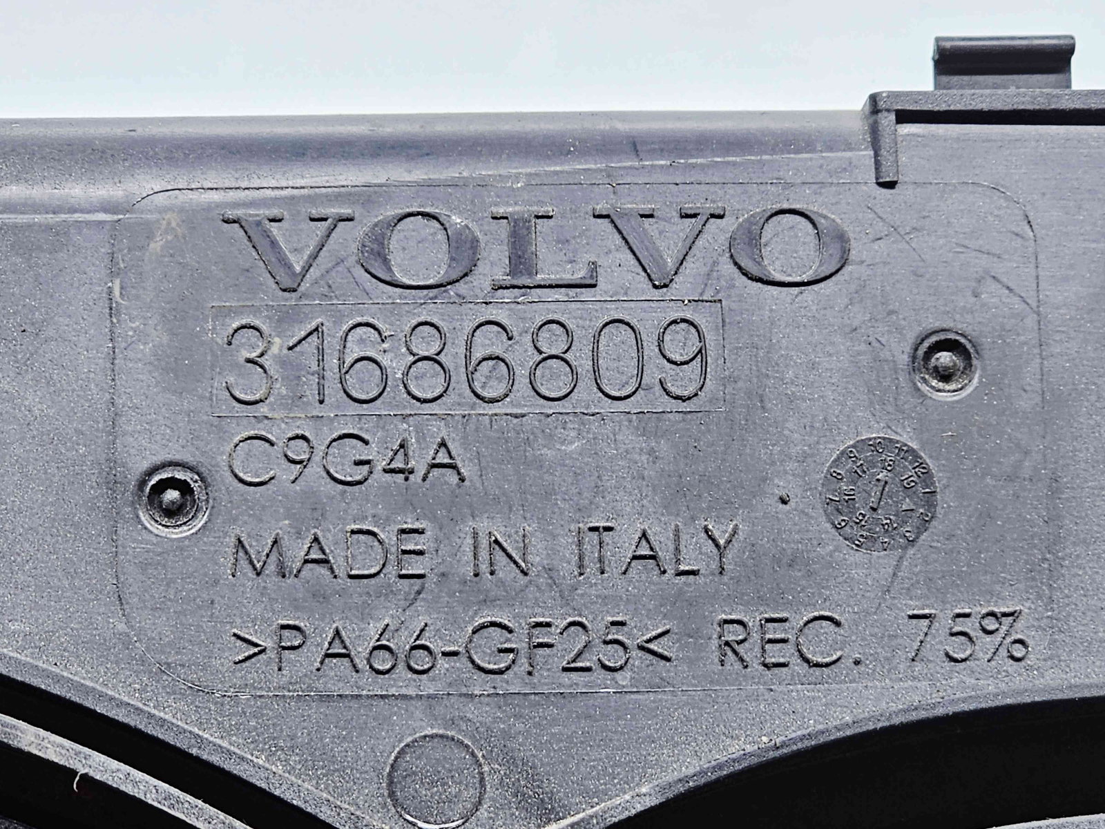 Electroventilator Volvo V40 II Facelift [Fabr 2013-2019] 31686809 2.0 D4204T8 88KW / 120CP - imagine 3