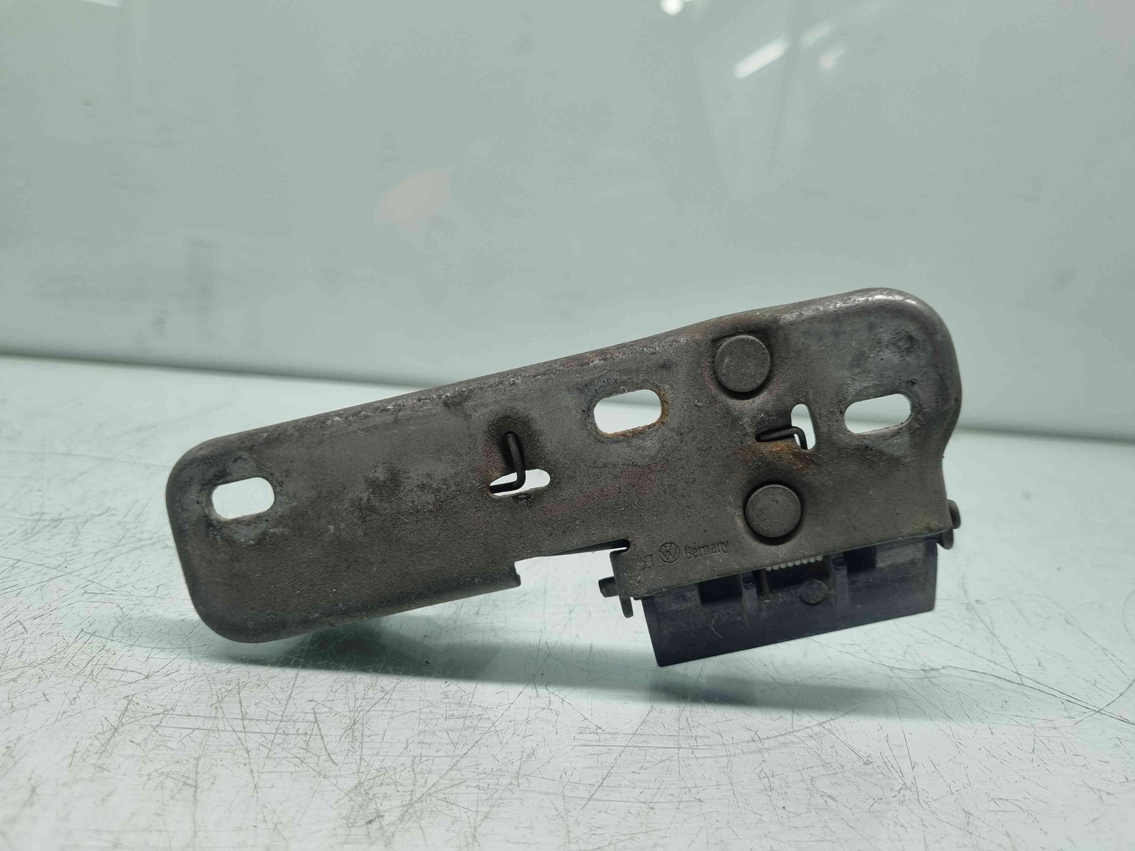 Maner deschidere capota Volkswagen Golf 6 (5K1) GTD [Fabr 2009-2013] - imagine 3