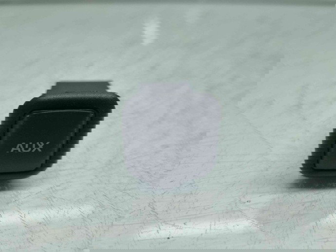  Conector auxiliar USB AUDI A4 (8K2, B8) [Fabr 2008-2015] 8J0035475