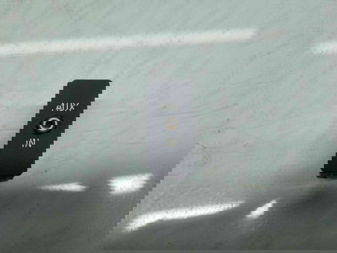  Conector auxiliar USB  Bmw X3 (E83) [Fabr 2003-2009] 6930561