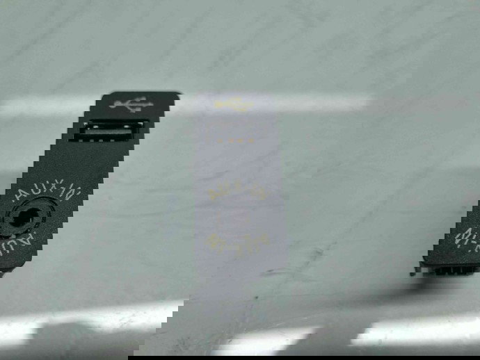  Conector auxiliar USB  Bmw 3 (F30) [Fabr 2012-2017] 9229246