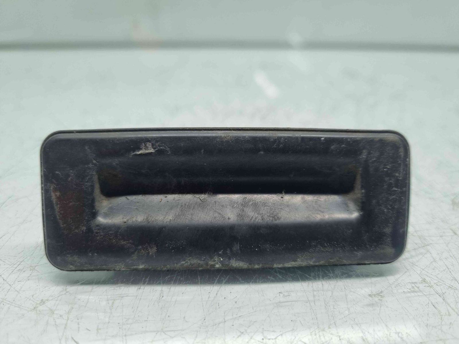 Buton deschidere portbagaj Skoda Superb II (3T4) [Fabr 2008-2015] 5E0827566 - imagine 1