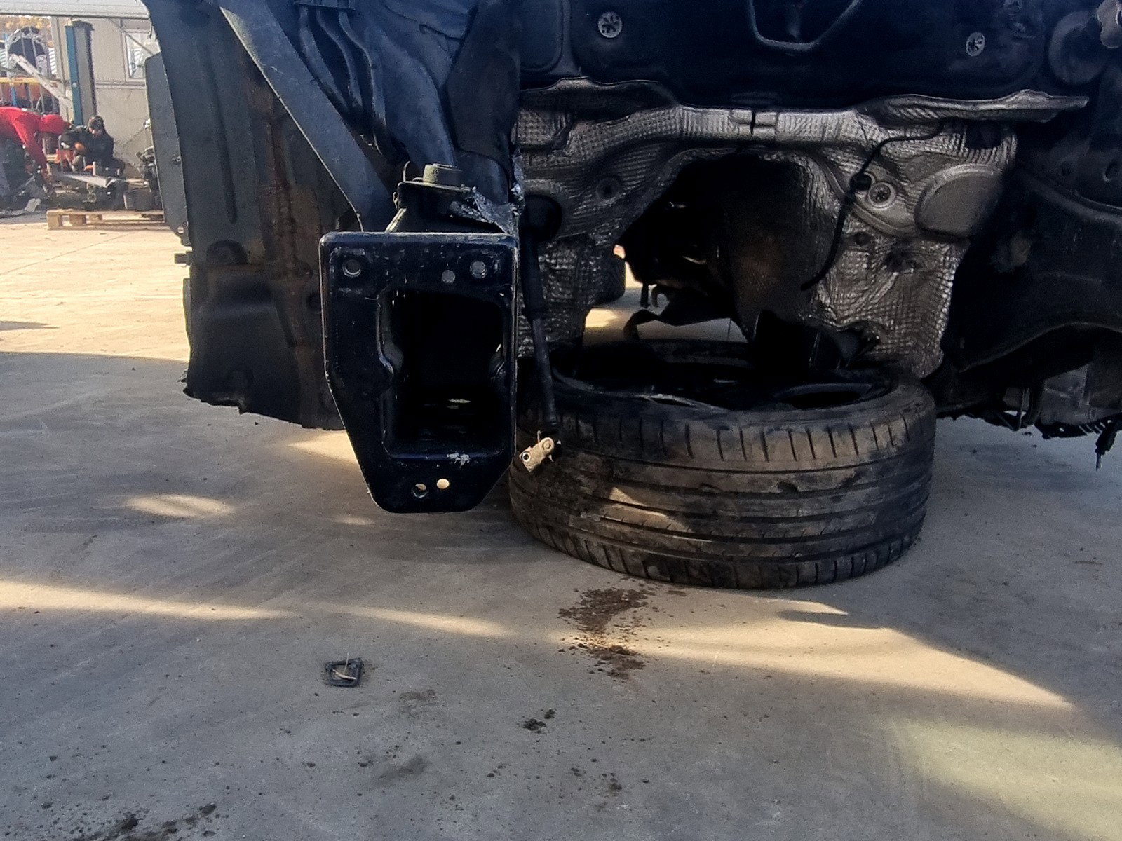 Lonjeron dreapta AUDI Q5 (8RB) [Fabr 2008-2016] S-line 2.0 TDI CGLB 125 KW / 170 CP - imagine 1