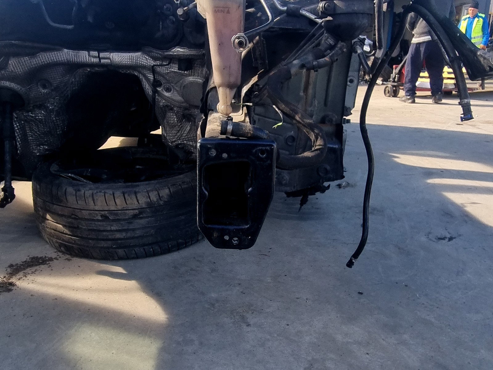 Lonjeron stanga AUDI Q5 (8RB) [Fabr 2008-2016] S-line 2.0 TDI CGLB 125 KW / 170 CP - imagine 1