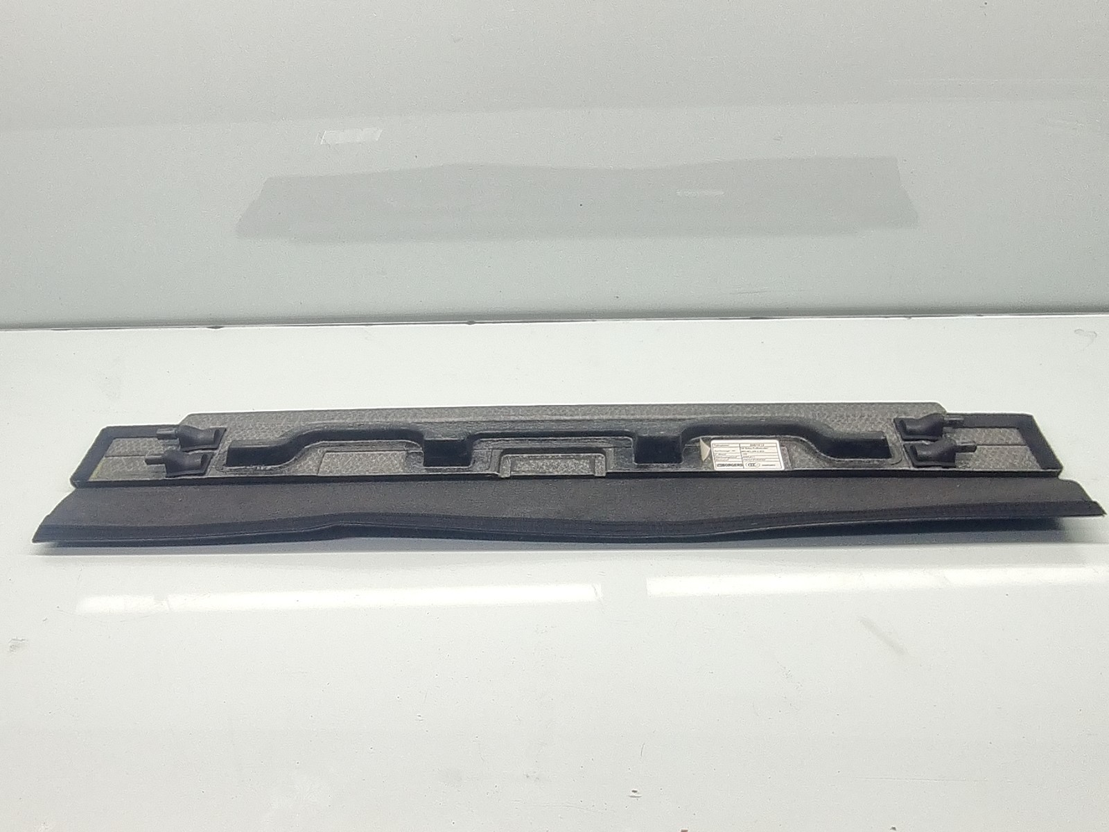 Ornament portbagaj AUDI Q5 (8RB) [Fabr 2008-2016] S-line 8R0861529A 2.0 TDI CGLB 125 KW / 170 CP - imagine 2