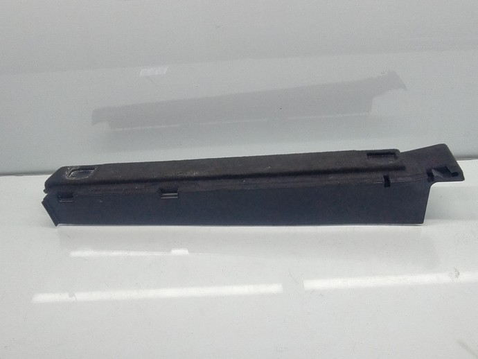 Ornament portbagaj AUDI Q5 (8RB) [Fabr 2008-2016] S-line 8R0861827 2.0 TDI CGLB 125 KW / 170 CP