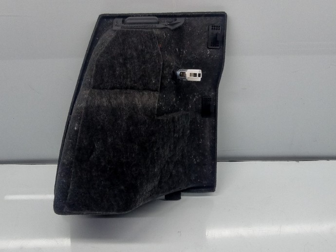Ornament portbagaj AUDI Q5 (8RB) [Fabr 2008-2016] S-line 8R0867973A 2.0 TDI CGLB 125 KW / 170 CP