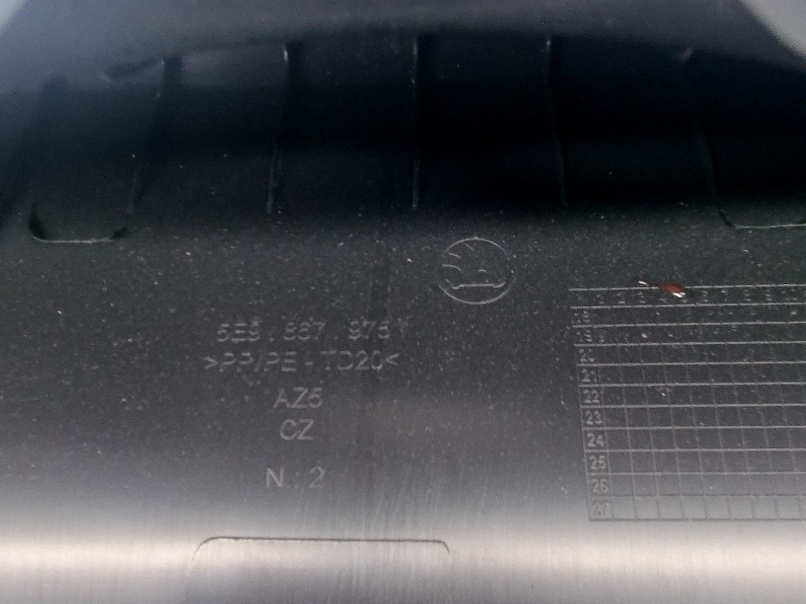 Ornament portbagaj Skoda Octavia 3 Combi (5E5) [Fabr 2012-prezent] Facelift 5E9867975 1.6 TDI DGTE 85KW / 116CP - imagine 3