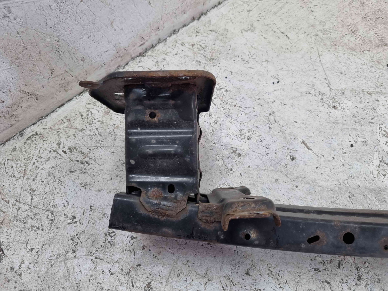 Armatura bara fata Ford Fiesta 6 facelift [Fabr 2008-2019] - imagine 3