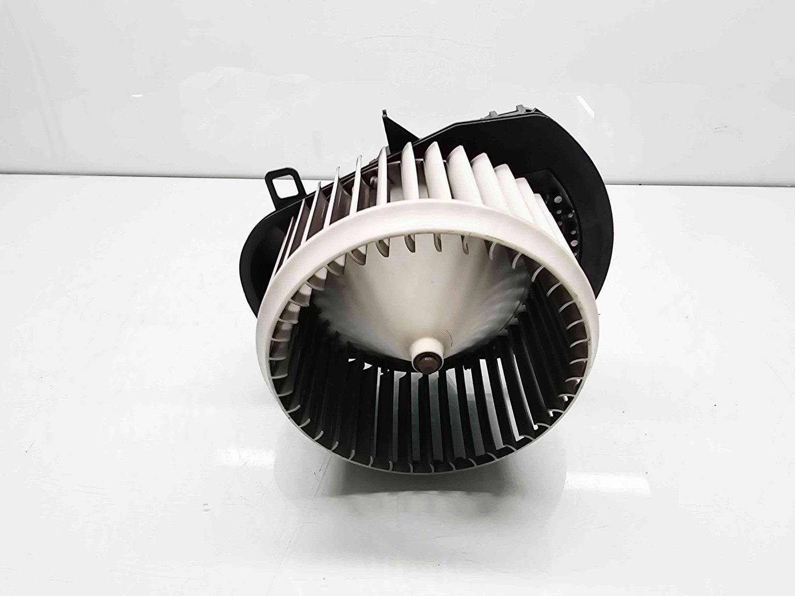 Aeroterma bord PORSCHE Cayenne (92A) [Fabr 2010-2017] 7P0820021B - imagine 2