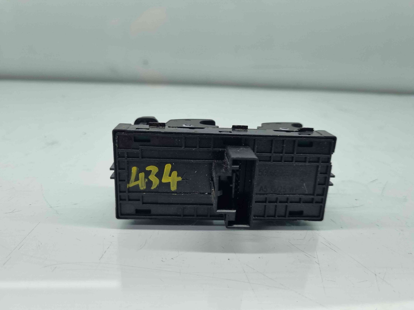 Butoane comanda geamuri sofer Seat Ibiza 6 (KJ1) Facelift [Fabr 2017-prezent] 5G0959857F - imagine 4