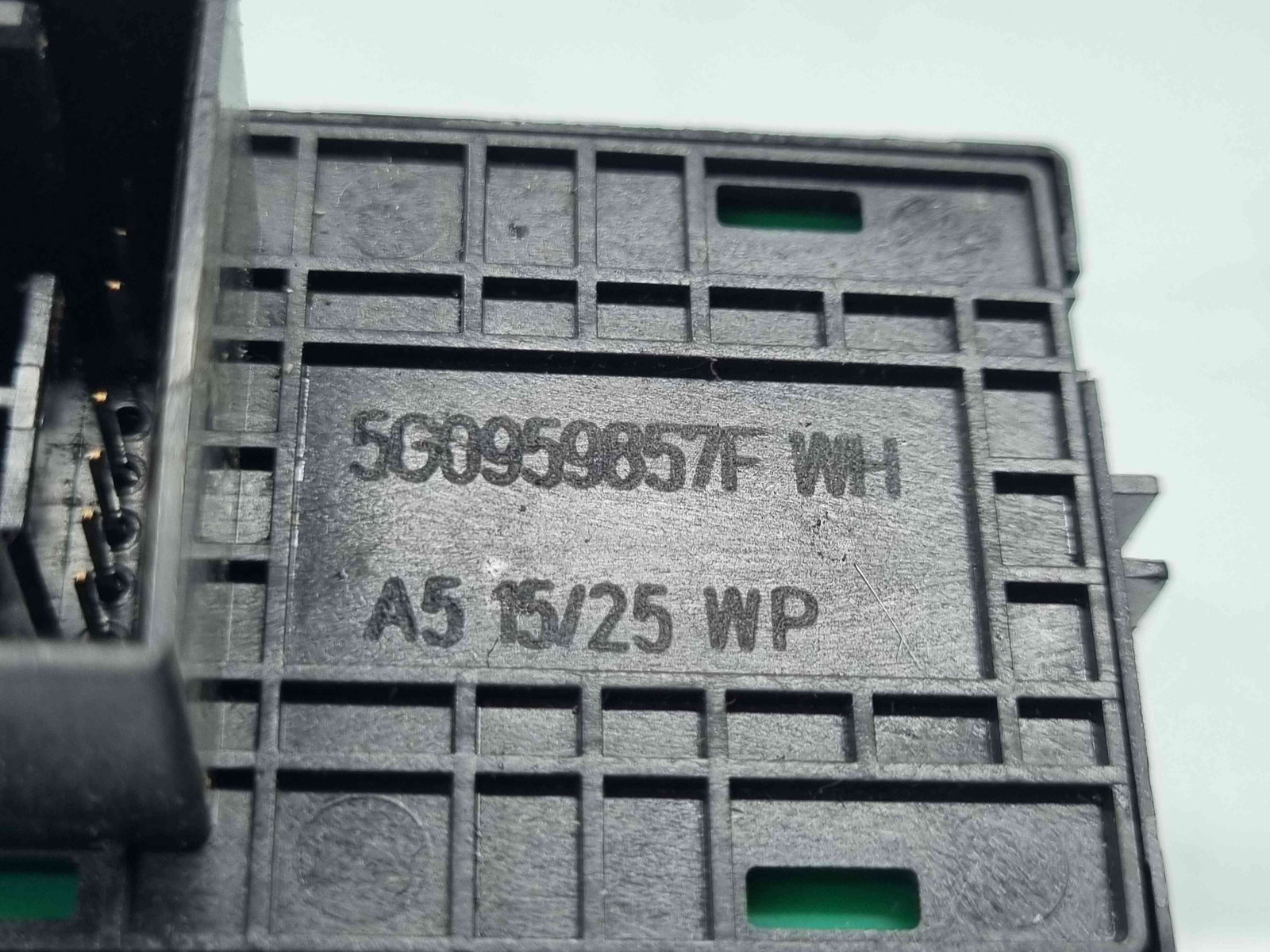 Butoane comanda geamuri sofer Seat Ibiza 6 (KJ1) Facelift [Fabr 2017-prezent] 5G0959857F - imagine 6