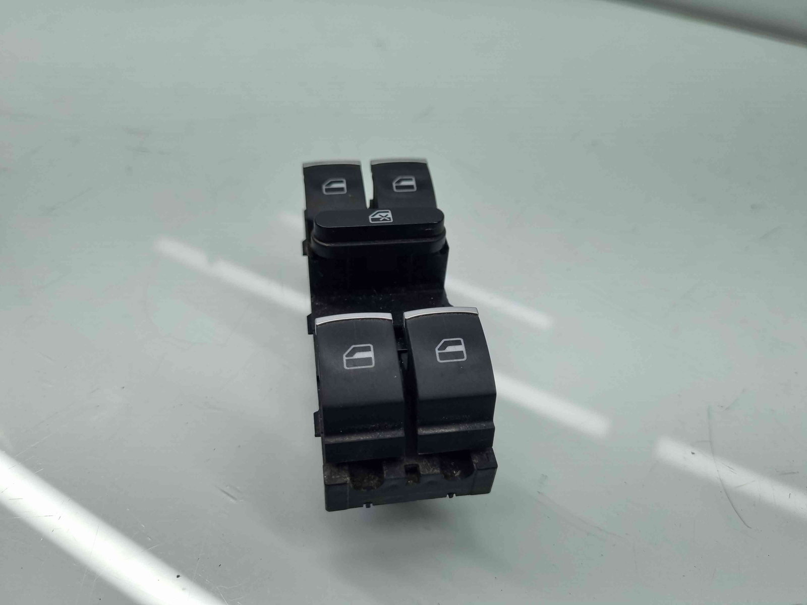 Butoane comanda geamuri sofer Volkswagen Golf 6 (5K1) GTD [Fabr 2009-2013] OEM - imagine 2