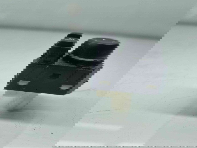  Buton reglaj oglinzi Nissan Qashqai (2) [Fabr 2013-2017] 255704EA1B