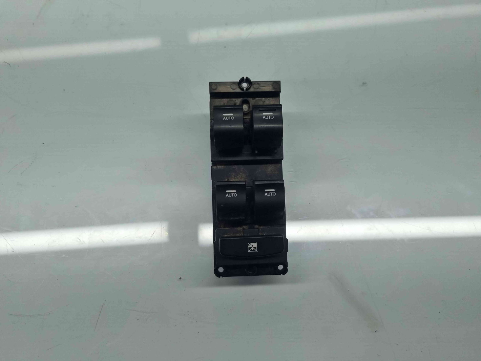 Butoane comanda geamuri sofer Hyundai i40 Wagon [Fabr 2012-2019] 93570-3Z050 - imagine 2