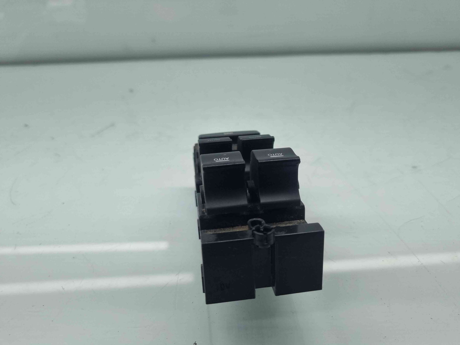 Butoane comanda geamuri sofer Hyundai i40 Wagon [Fabr 2012-2019] 93570-3Z050 - imagine 4