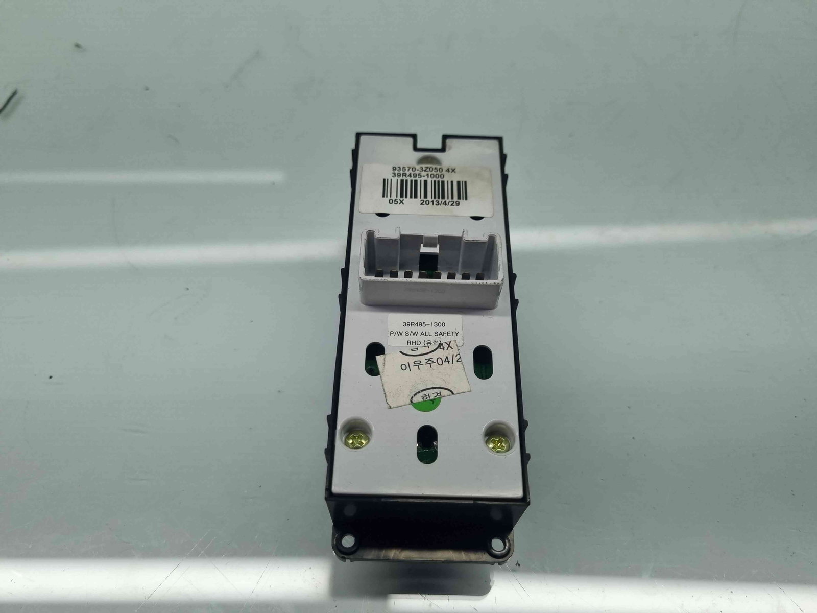 Butoane comanda geamuri sofer Hyundai i40 Wagon [Fabr 2012-2019] 93570-3Z050 - imagine 6