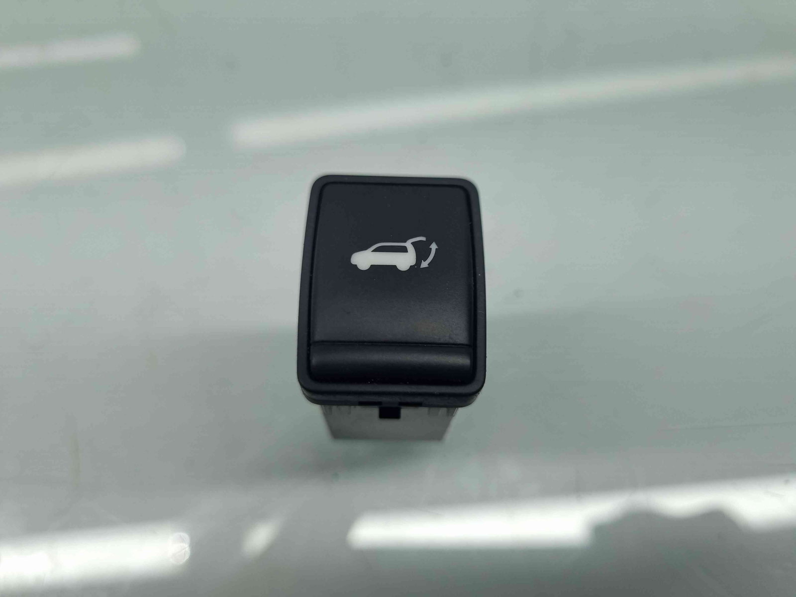 Buton deschidere portbagaj Nissan X-Trail (T32) [Fabr 2013-prezent] OEM - imagine 1