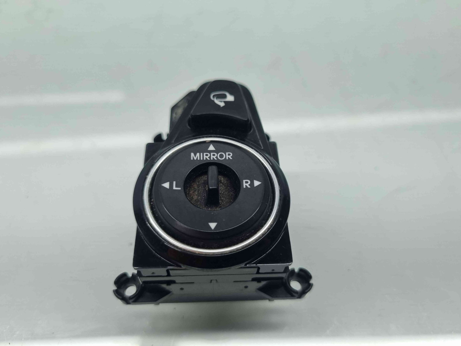 Buton reglaj oglinzi Hyundai i40 Wagon [Fabr 2012-2019] 39R480-1230 - imagine 1