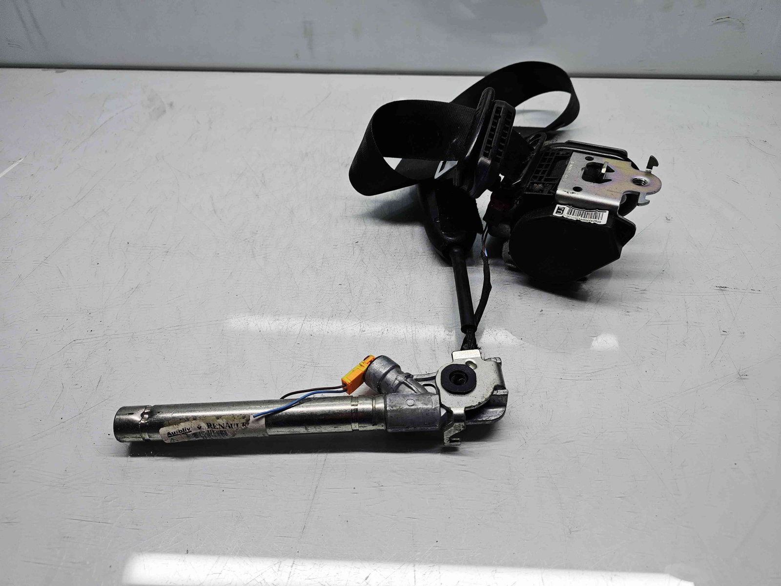 Centura dreapta fata Renault Megane 3 (B95) [Fabr 2008-2016] 868840008R - imagine 1