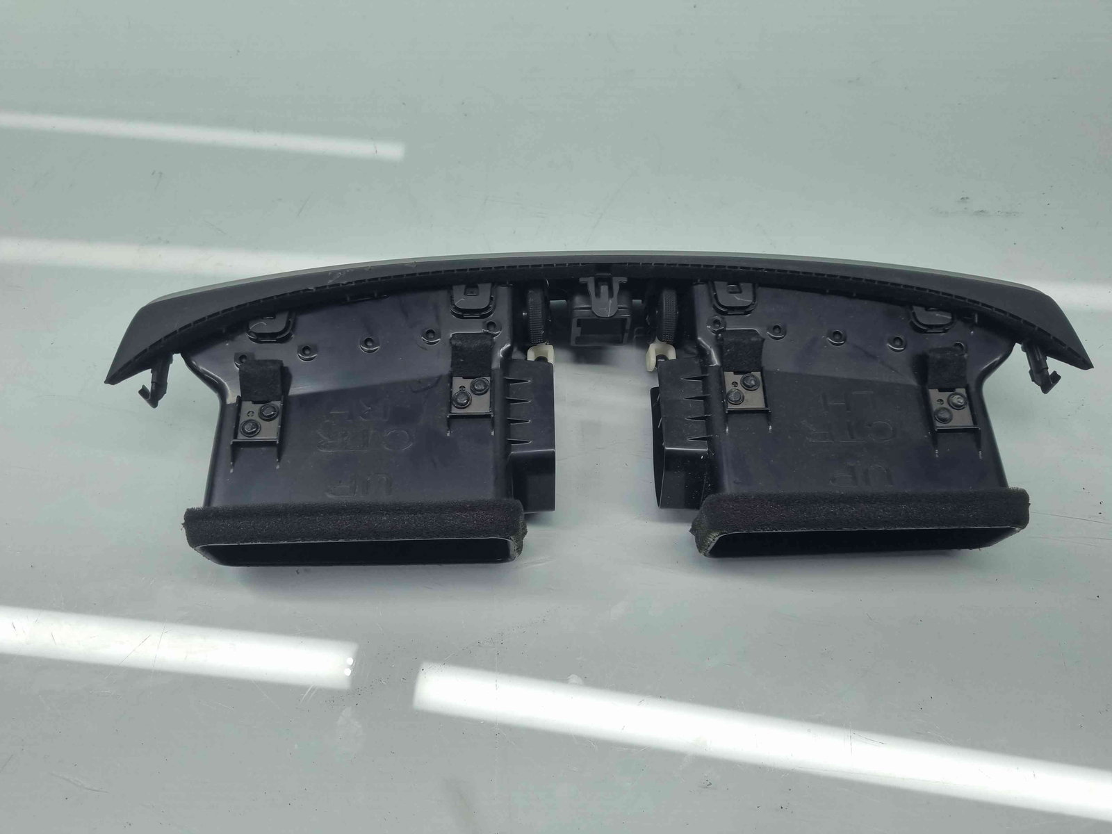 Grila aerisire centrala Nissan X-Trail (T32) [Fabr 2013-prezent] 68750 4BA0A - imagine 5