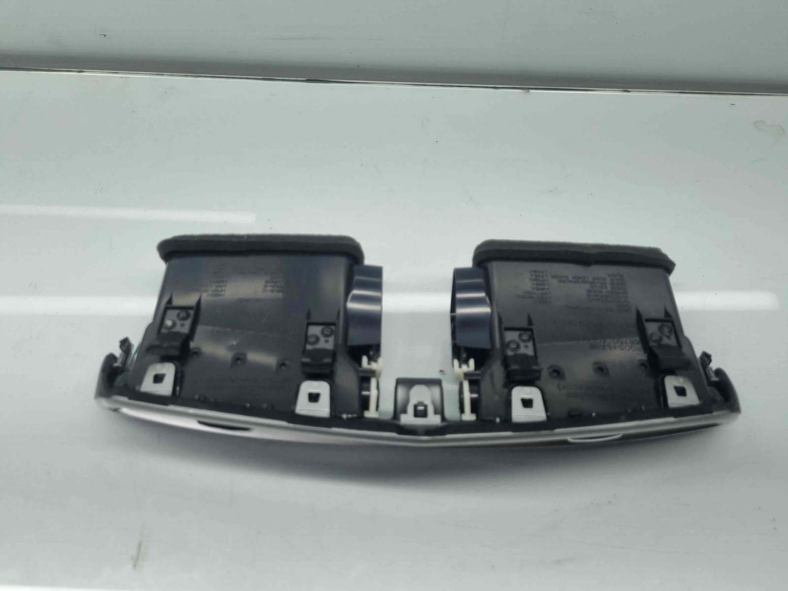 Grila aerisire centrala Nissan X-Trail (T32) [Fabr 2013-prezent] 68750 4BA0A - imagine 6