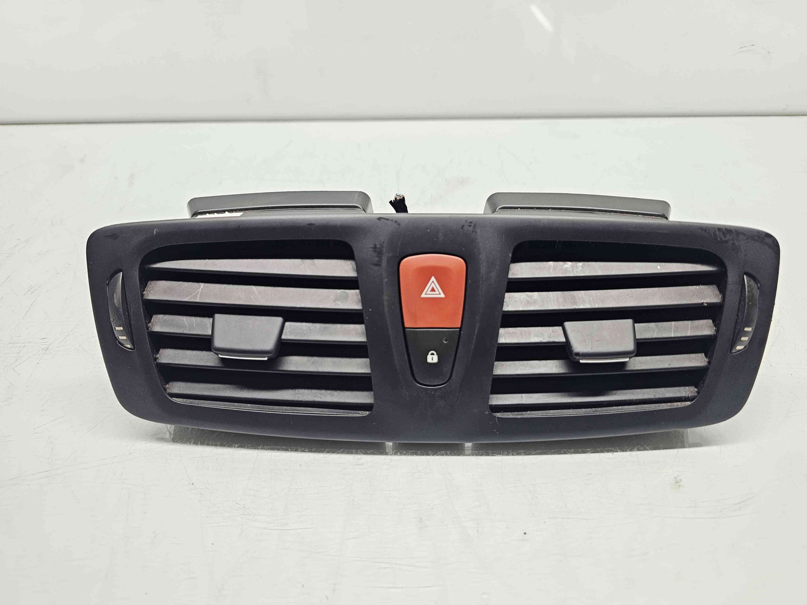 Grila aerisire centrala Renault Megane 3 (B95) [Fabr 2008-2016] OEM - imagine 1