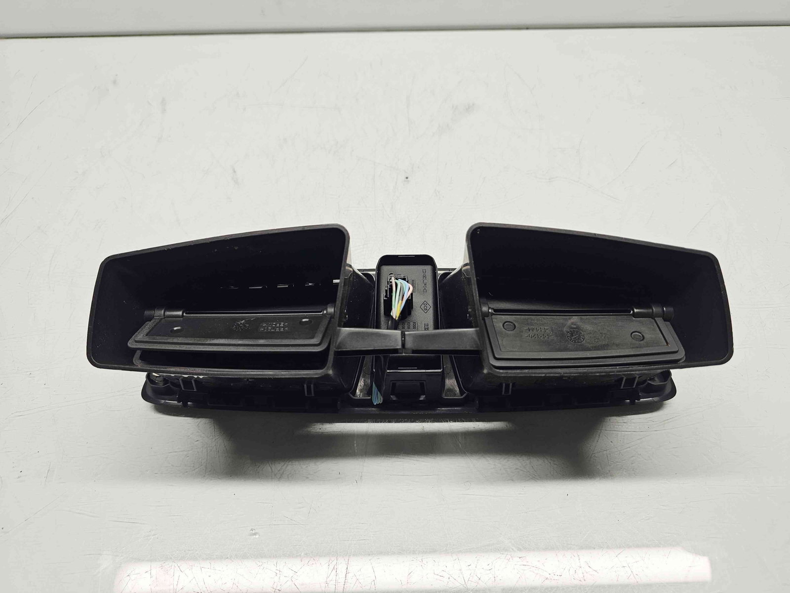 Grila aerisire centrala Renault Megane 3 (B95) [Fabr 2008-2016] OEM - imagine 4