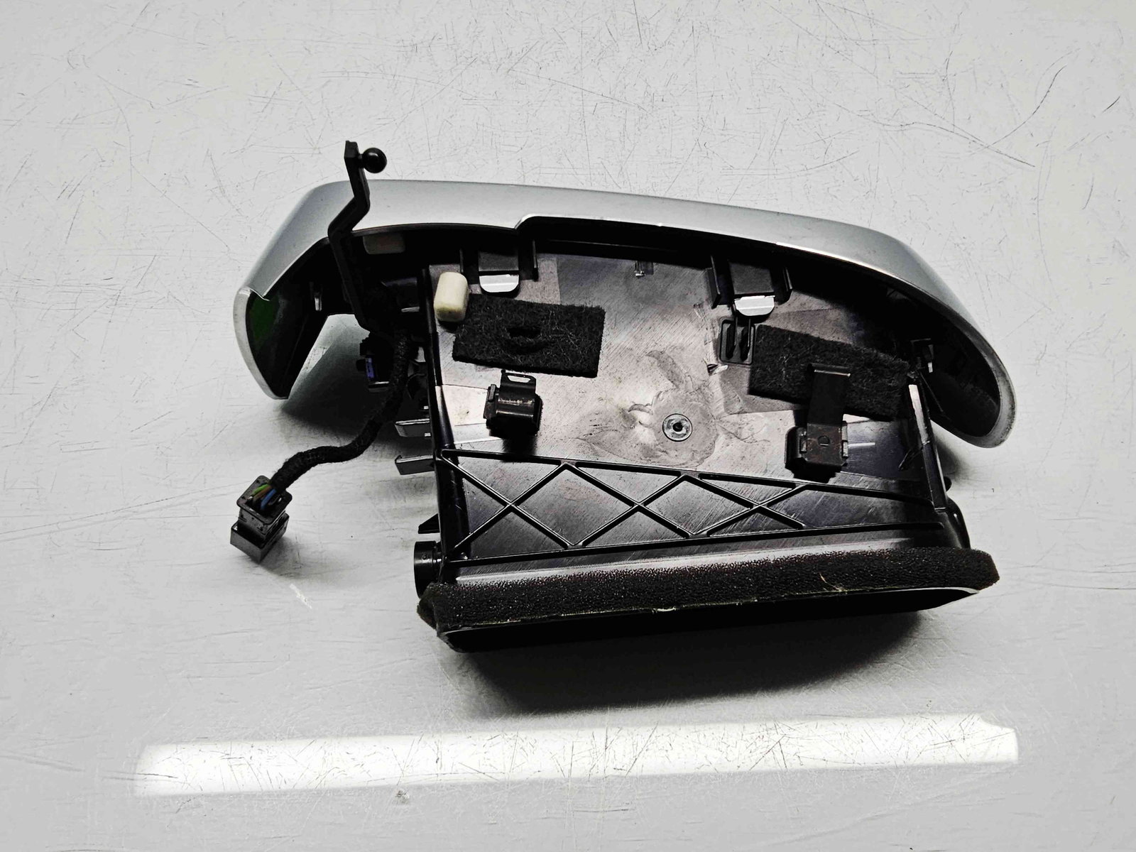 Grila aerisire centrala PORSCHE Cayenne (92A) [Fabr 2010-2017] 7P5819728B - imagine 3