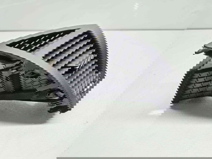  Grila aerisire dreapta Hyundai i40 Wagon [Fabr 2012-2019] OEM