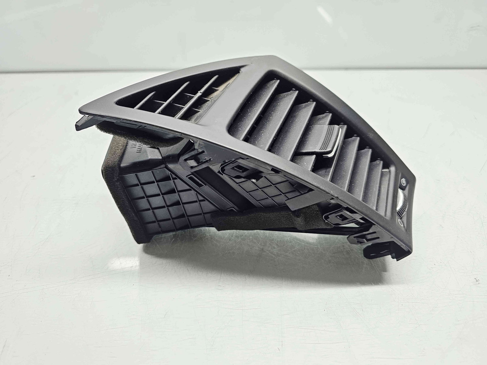 Grila aerisire dreapta Hyundai i40 Wagon [Fabr 2012-2019] OEM - imagine 3