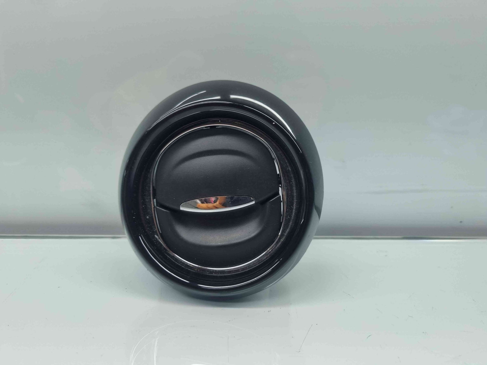 Grila aerisire dreapta Renault Captur (X87) [Fabr 2013-2017] 687606325R - imagine 1