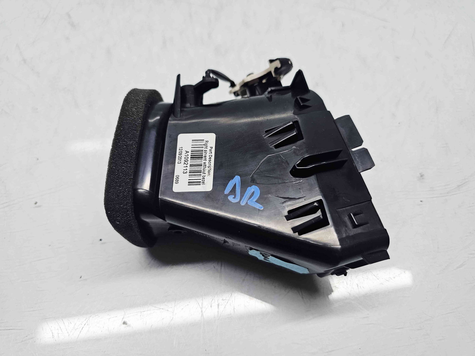 Grila aerisire dreapta Citroen DS3 [Fabr 2009-2015] A1092113 - imagine 3