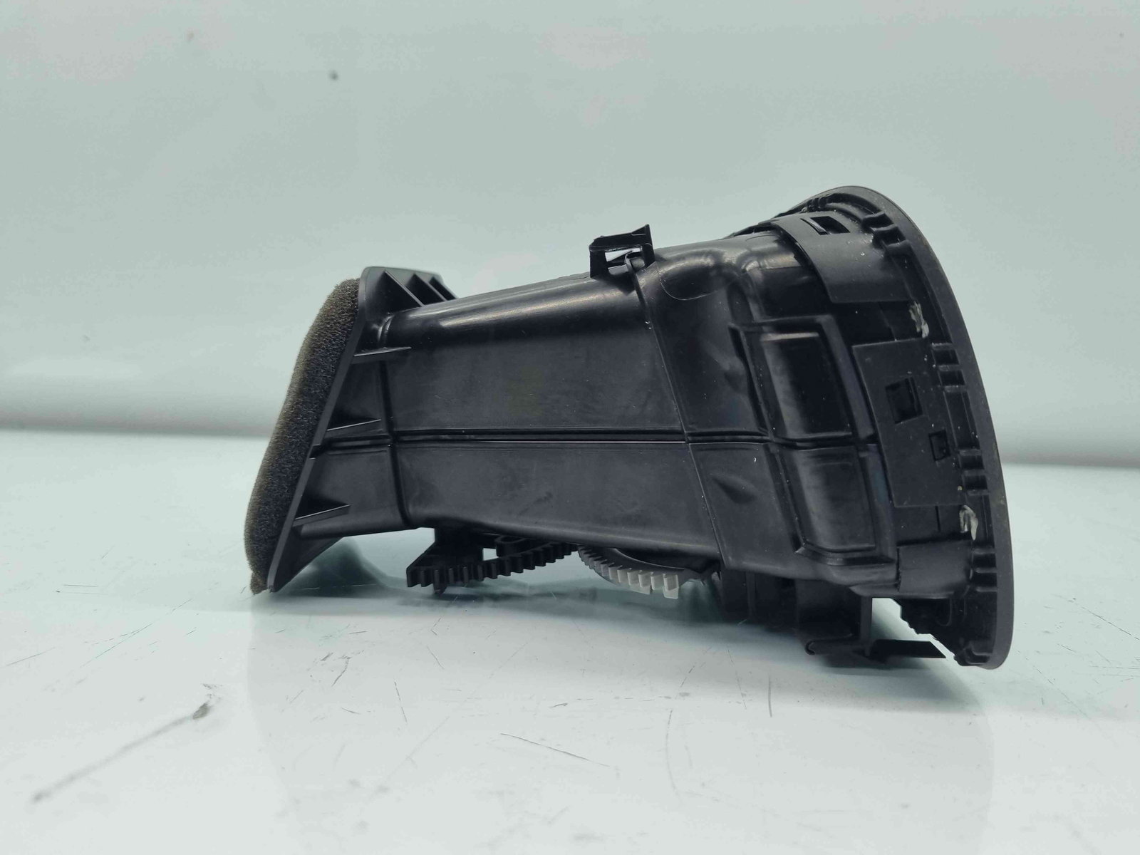 Grila aerisire dreapta Volkswagen Golf 6 (5K1) GTD [Fabr 2009-2013] 5K0819710 - imagine 2
