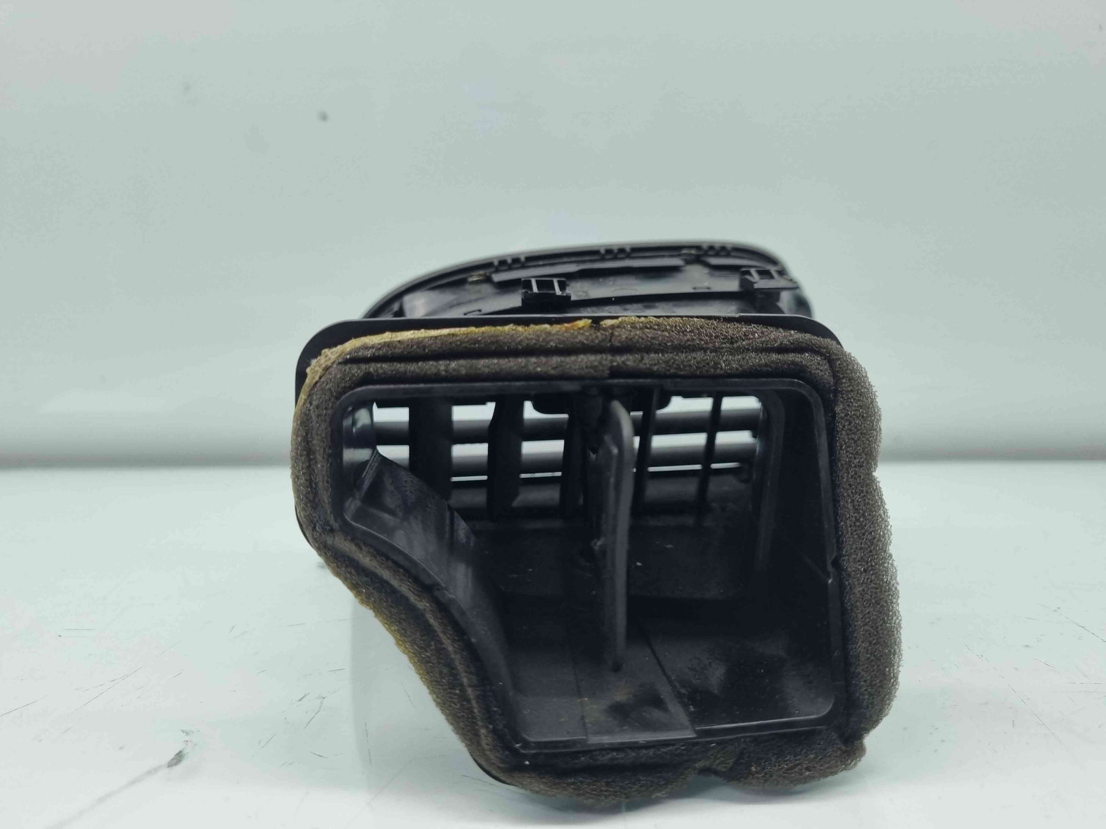 Grila aerisire dreapta Volkswagen Golf 6 (5K1) GTD [Fabr 2009-2013] 5K0819710 - imagine 3