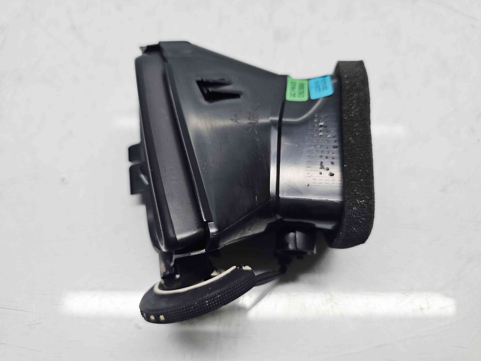 Grila aerisire stanga Citroen DS3 [Fabr 2009-2015] A1092112 - imagine 2