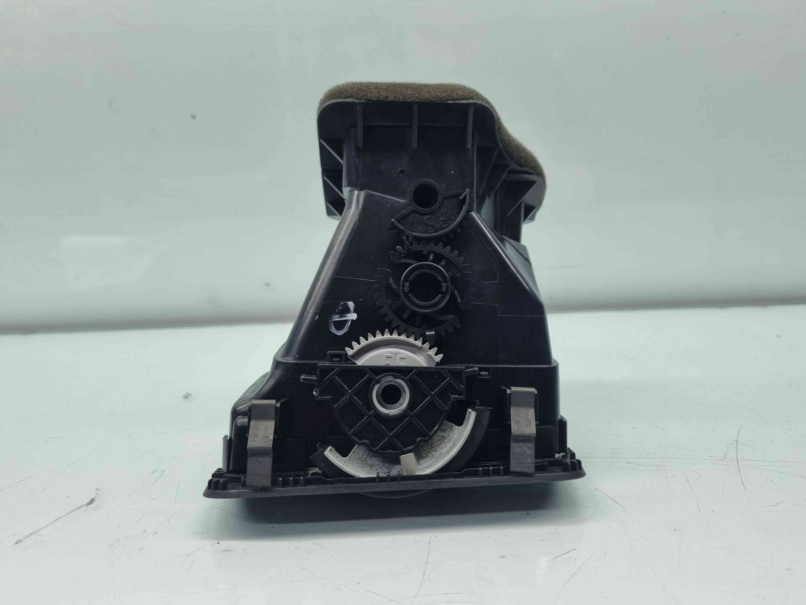 Grila aerisire stanga Volkswagen Golf 6 (5K1) GTD [Fabr 2009-2013] 5K0819703 - imagine 5