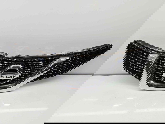 Grila bara fata Nissan Qashqai (2) [Fabr 2013-2017]