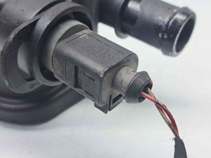 Distribuitor apa Audi A3 Sportback (8PA) [Fabr 2004-2013] 038121132D 1.9 TDI BXE  