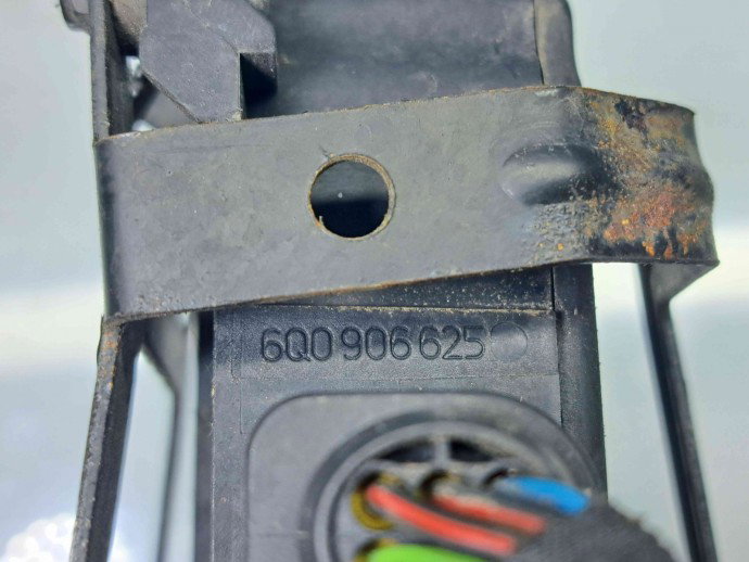 Distribuitor vacuum Audi A3 Sportback (8PA) [Fabr 2004-2013] 6Q0906625 1.9 TDI BXE  