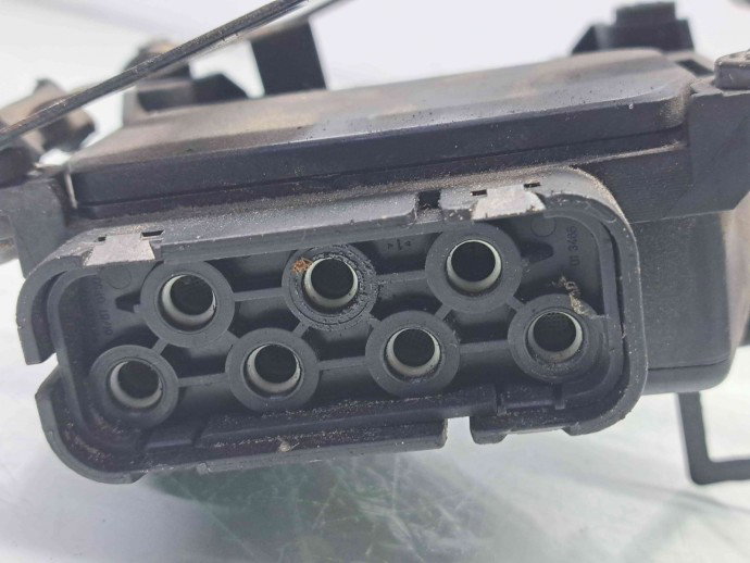 Distribuitor vacuum Audi A3 Sportback (8PA) [Fabr 2004-2013] 6Q0906625 1.9 TDI BXE  