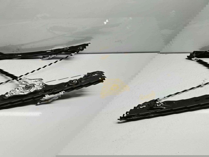 Macara electrica geam dreapta fata Bmw 3 (E90) Facelift [Fabr 2005-2011]