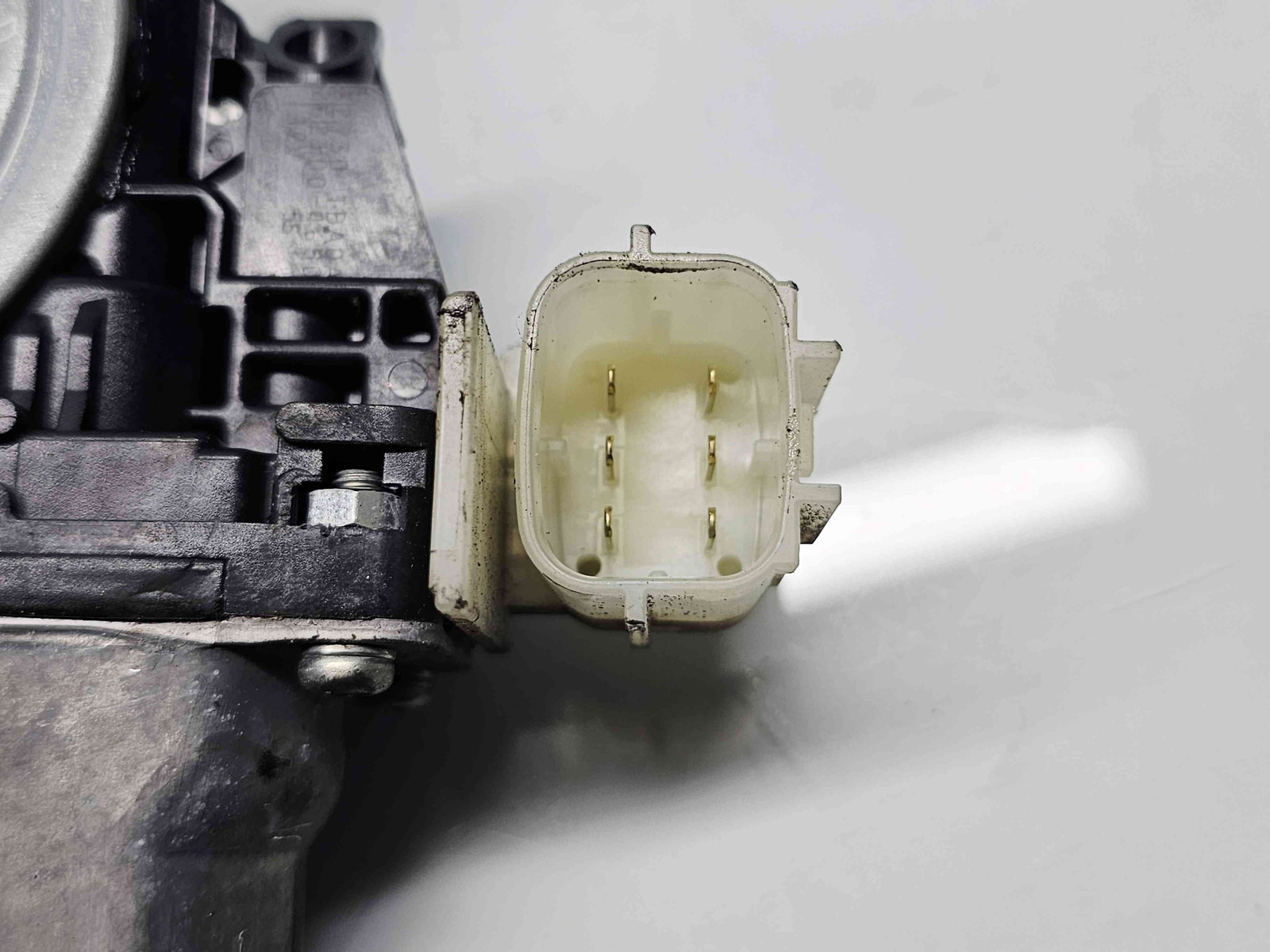 Macara electrica geam dreapta spate Nissan X-Trail (T32) [Fabr 2013-prezent] - imagine 3