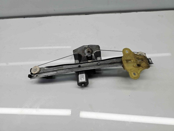 Macara electrica geam dreapta spate Renault Captur (X87) [Fabr 2013-2017]