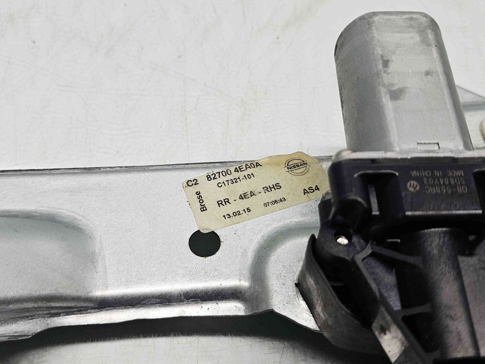 Macara electrica geam dreapta spate Nissan Qashqai (2) [Fabr 2013-2017] - imagine 2