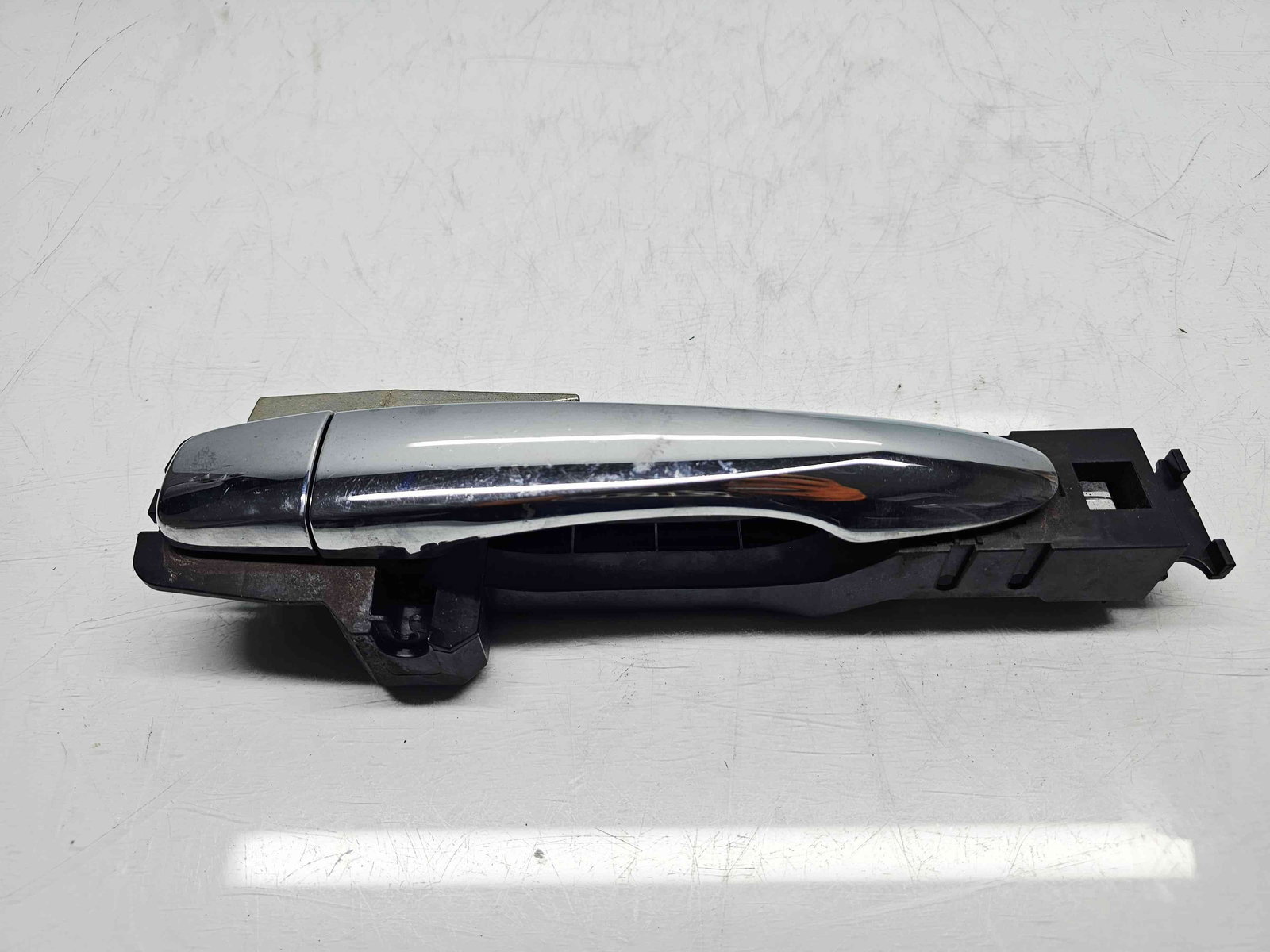 Maner usa dreapta spate Nissan X-Trail (T32) [Fabr 2013-prezent] - imagine 1